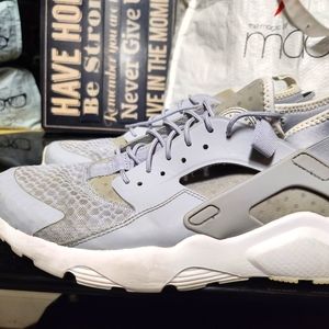 Nike Air Huarache Run Ultra  Wolf Grey/Pale Grey-white, Used, Excellent Conditio